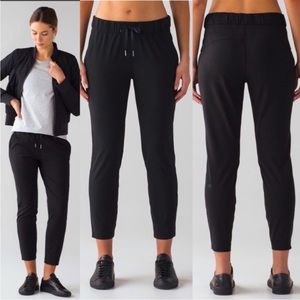 Lululemon On the Fly 7/8 Woven Pants